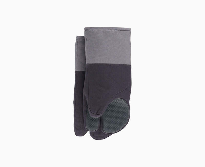 Pinch™ Easy-grip Set of 2 Gray Oven Mitts