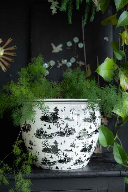 Large Willow Toile Planter