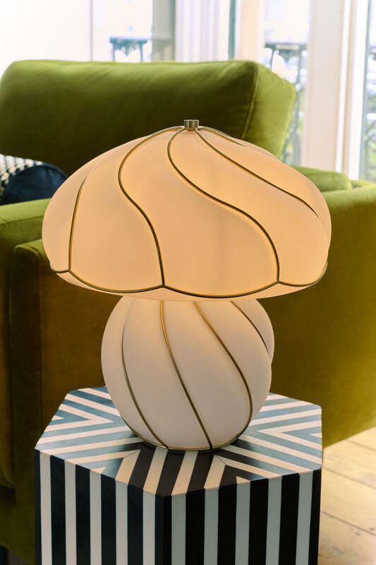 Beautiful Mushroom Hayworth Table Lamp